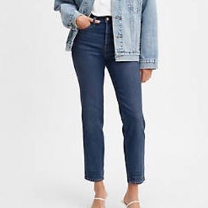 Levis Premium Wedgie Fit Ankle Womans Jeans in  Life's Work - Dark Wash Size 26